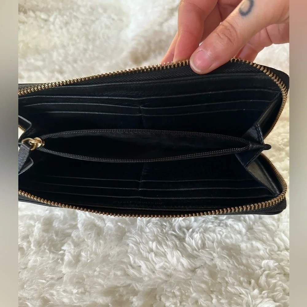 Michael Kors Leather Jet Set Continental Wallet - Picture 7 of 9